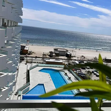 Onix Infinity Pool & 29